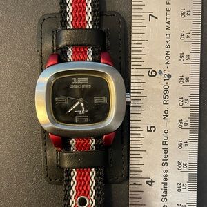 Sketchers wrist watch - needs battery